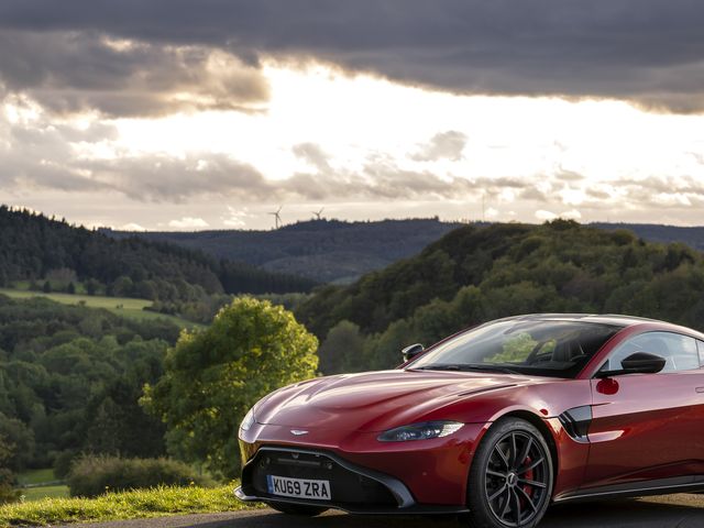 2020 Aston Martin Vantage Review Pricing And Specs