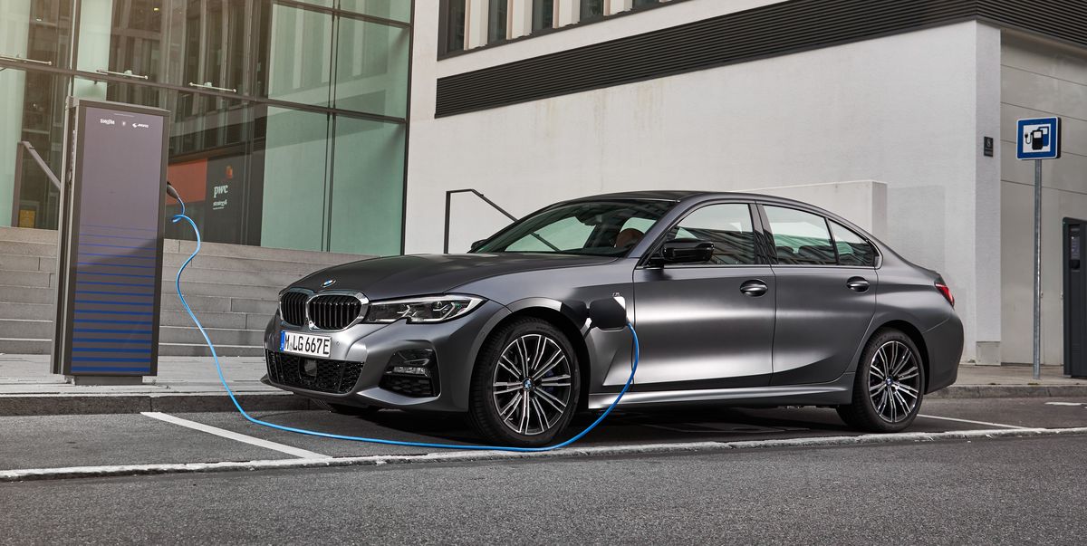 In de genade van Daarom vertalen 2021 BMW 330e Plug-In Hybrid Gains Power and Range