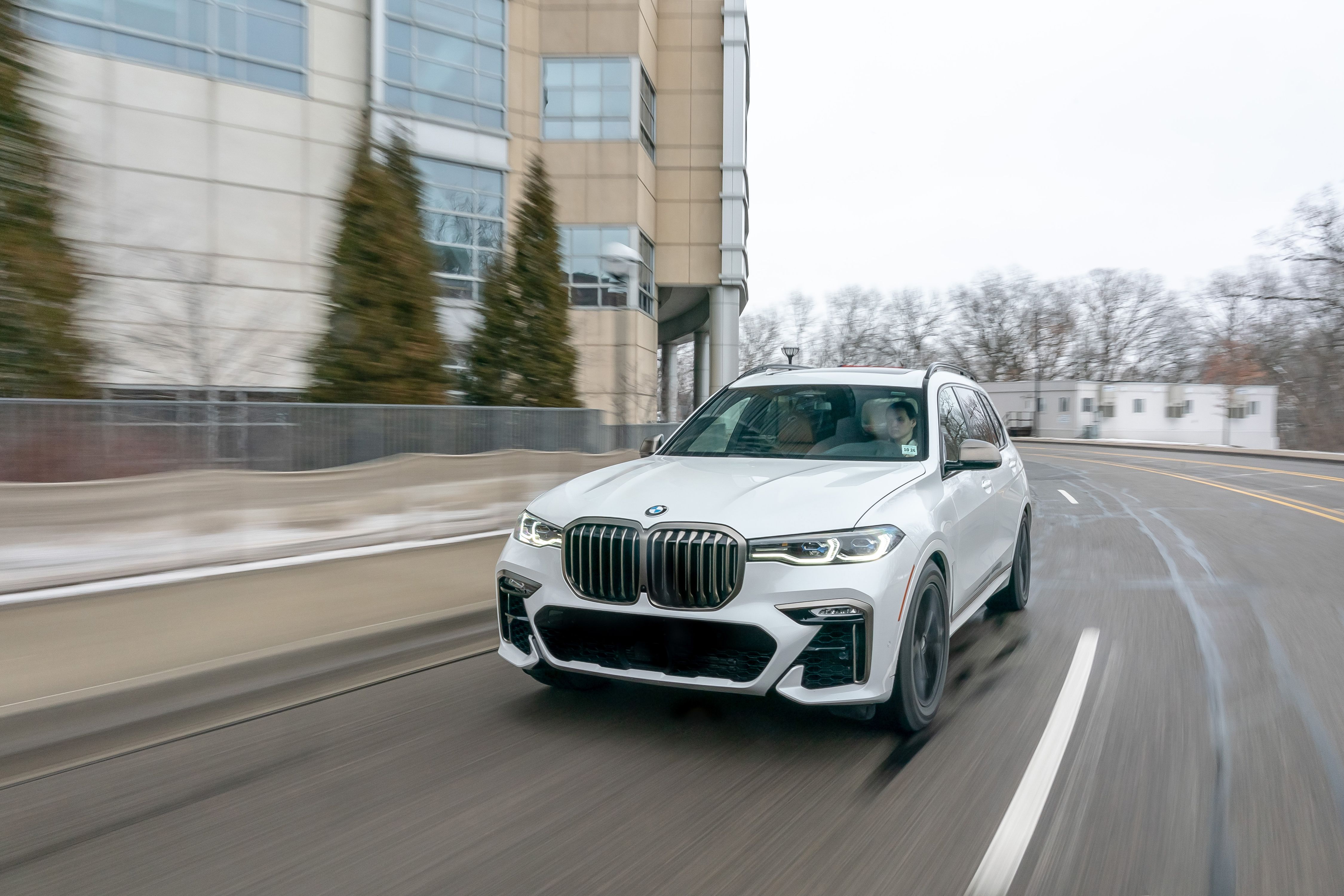bmw x7 m50i mpg