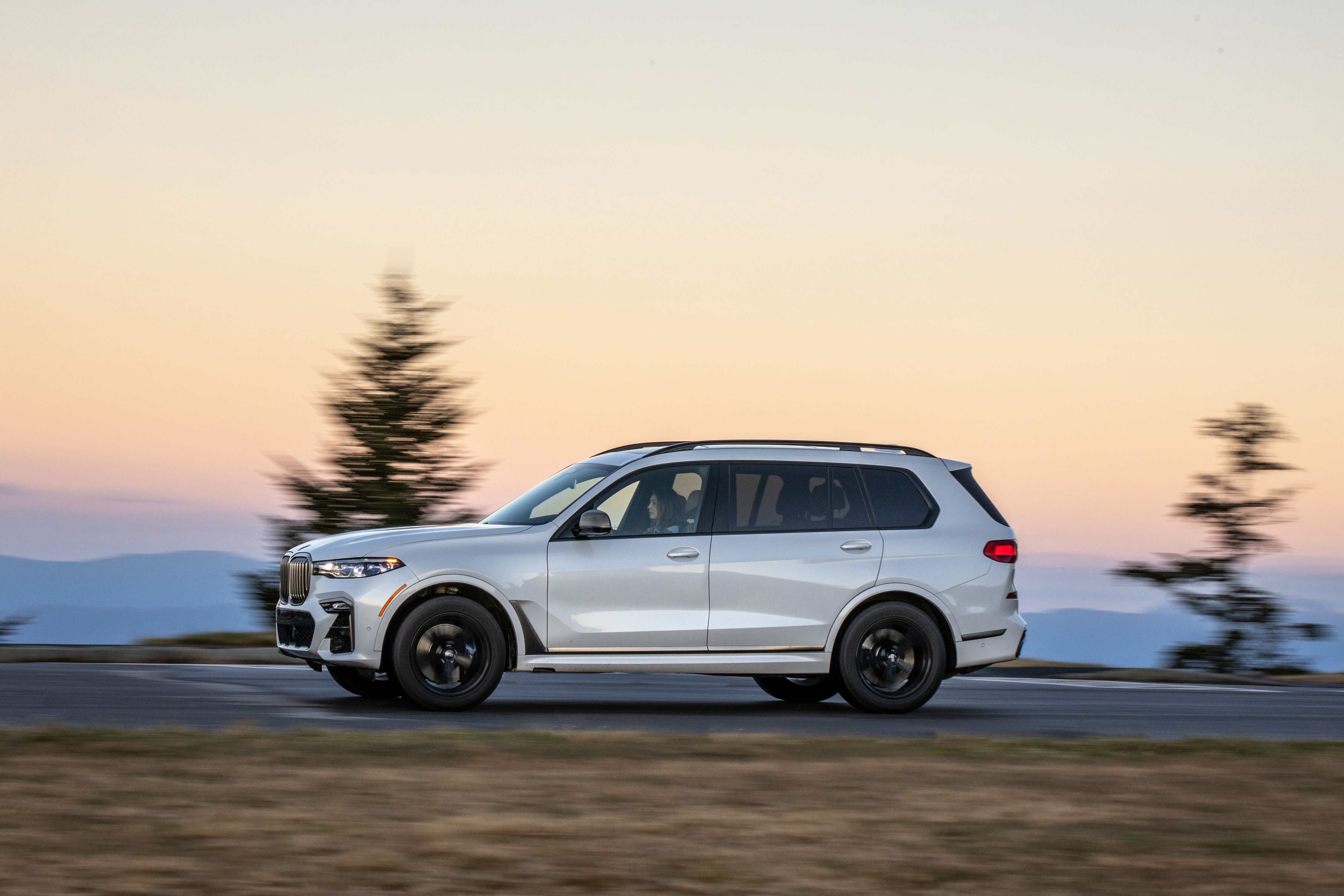 bmw x7 m50i mpg