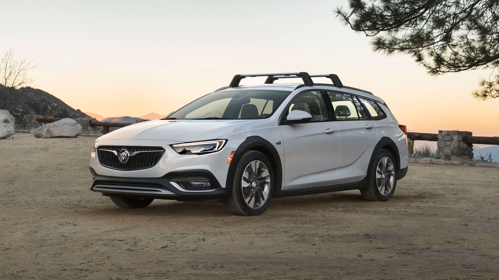 Buick Regal Tourx Features And Specs