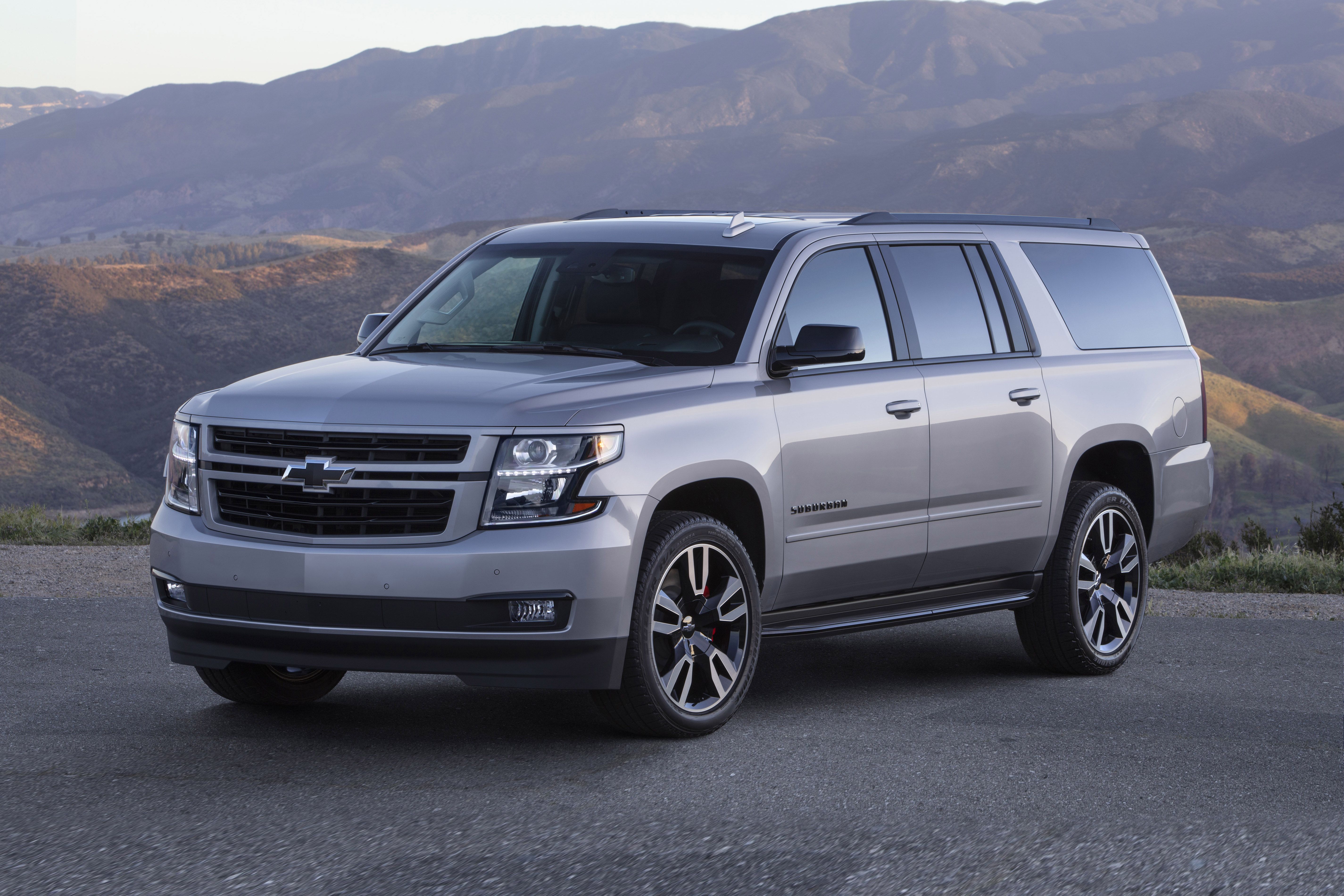 2020 Chevrolet Suburban Review Pricing And Specs