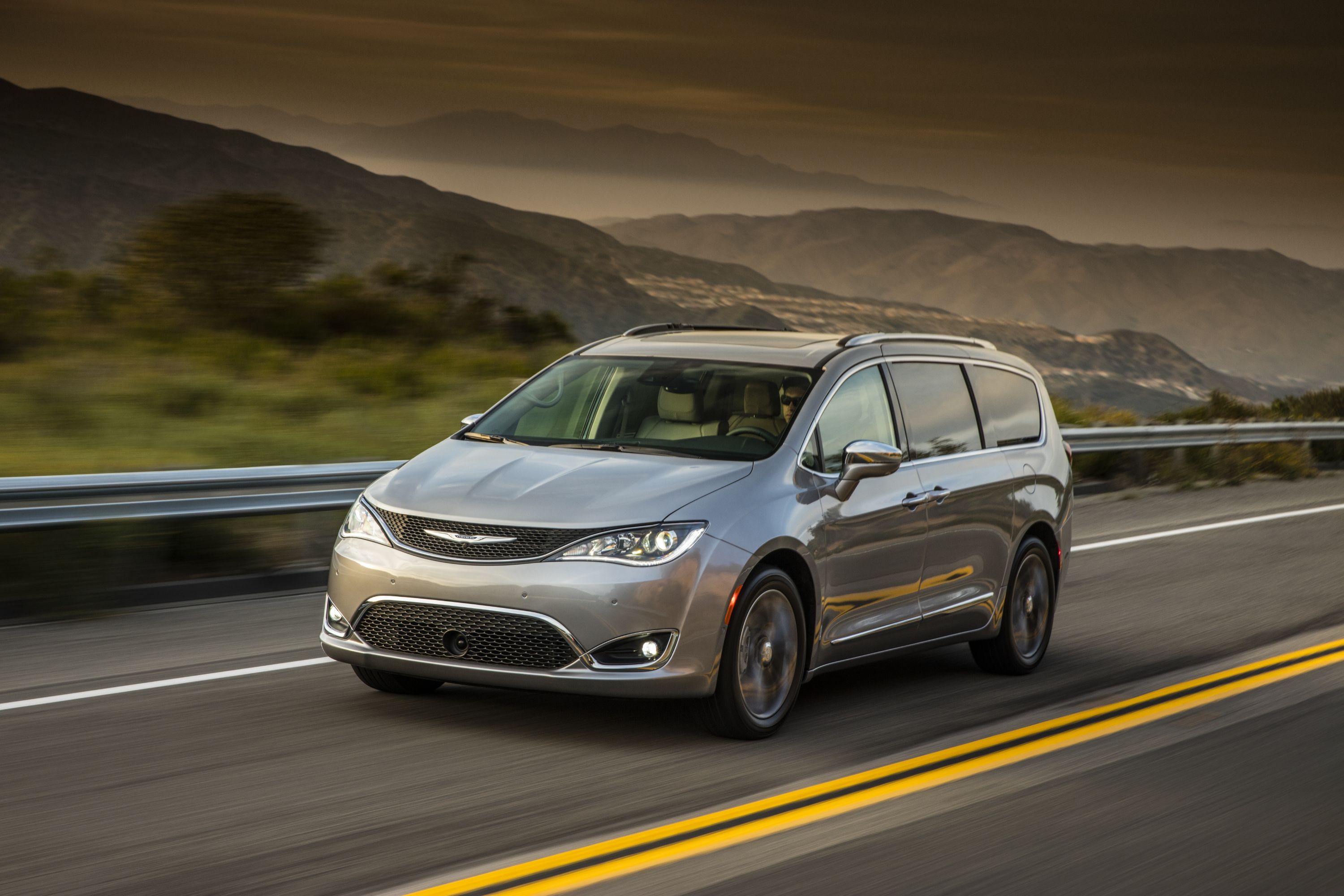 2020 Chrysler Pacifica Review, Pricing 