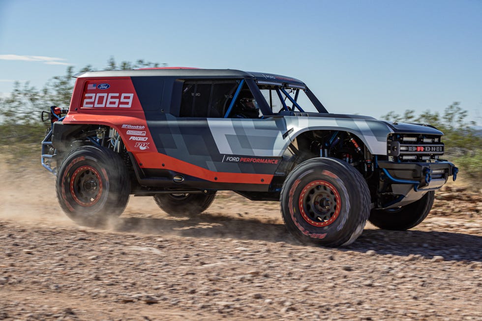 2020-ford-bronco-sema-102-1572891736.jpg