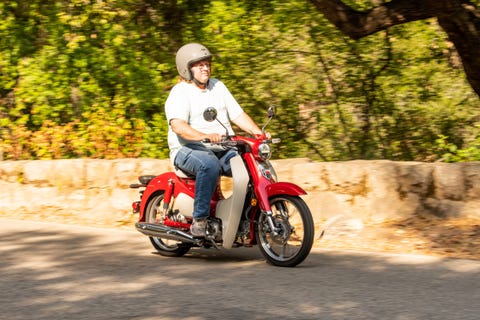 View Photos of the 2020 Honda SuperCub C125