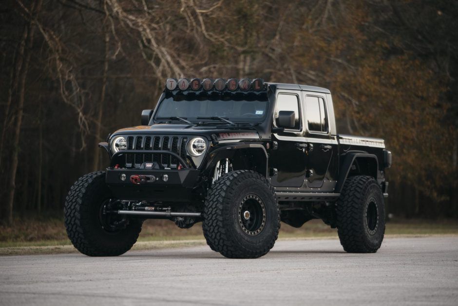 Someone Is Selling a Hellcat-Powered Jeep Gladiator