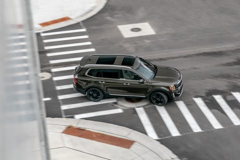 2020 Kia Telluride side