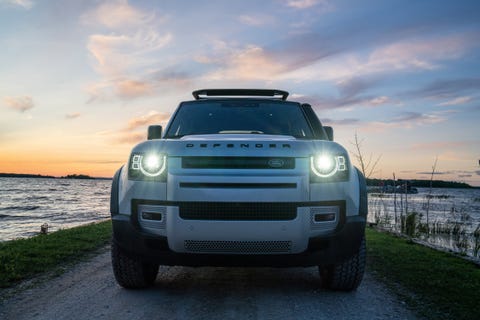 Tested Land Rover Defender 110 Se Refines An Off Road Icon