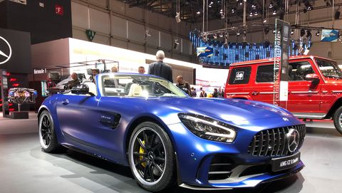 Mercedes Amg Gt R Roadster Costs 27 000 More Than The Coupe