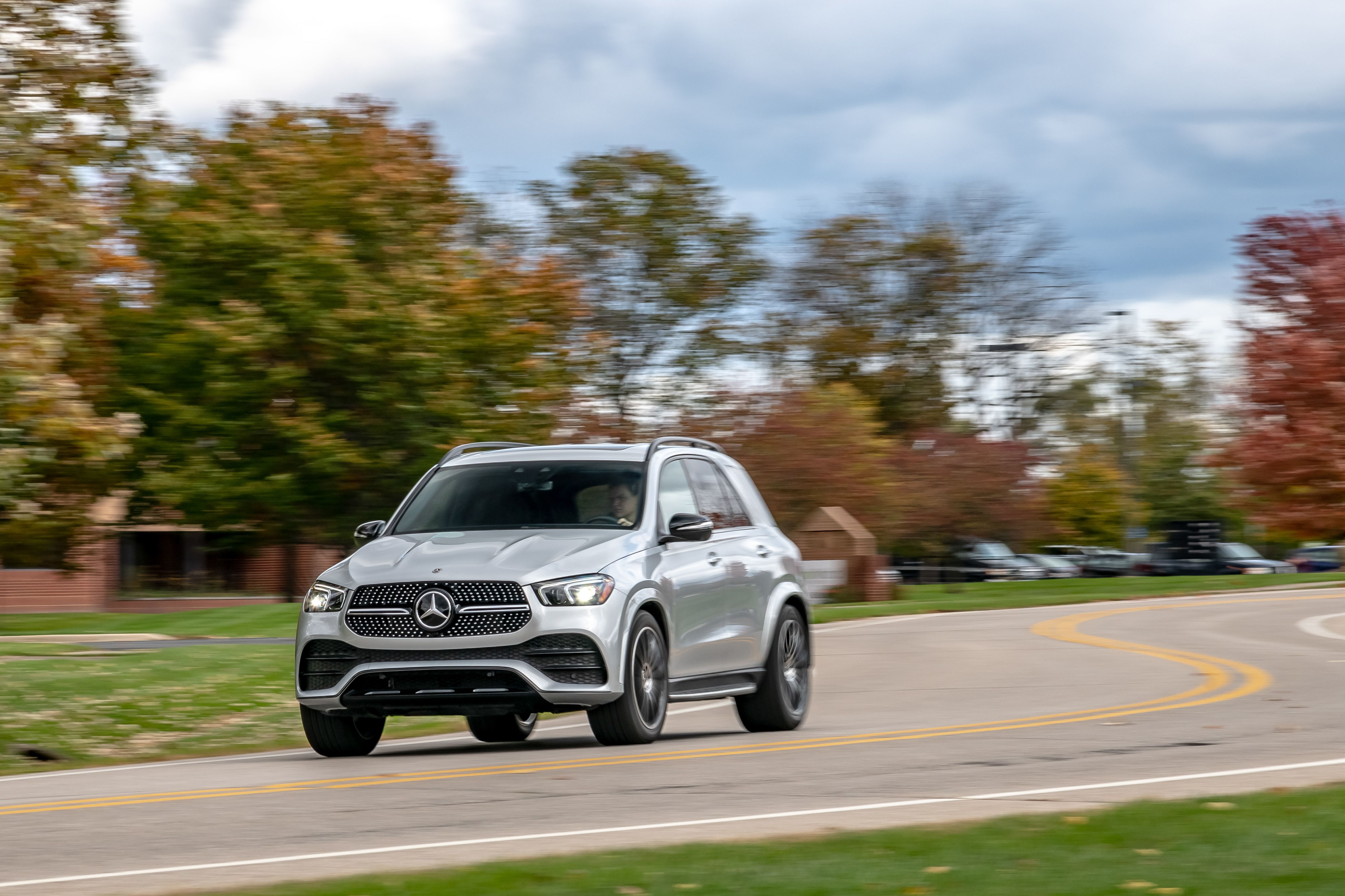Mercedes Benz Gle350 4matic Rises Above Its Modest Station