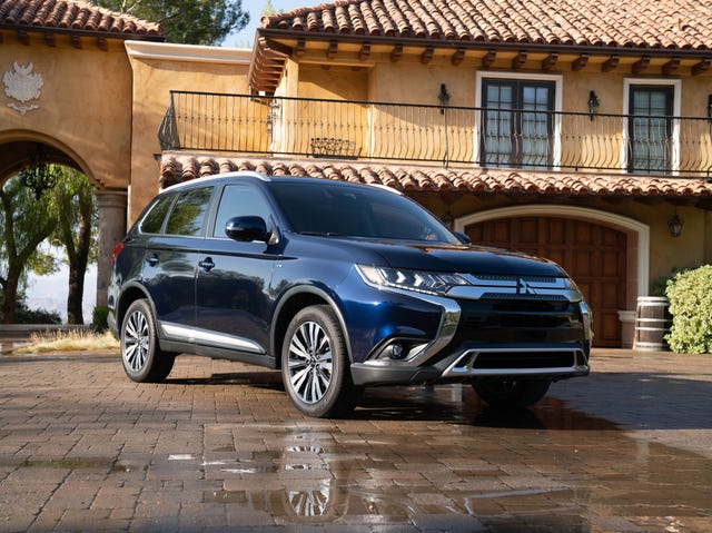 2020 Mitsubishi Outlander Review Pricing And Specs