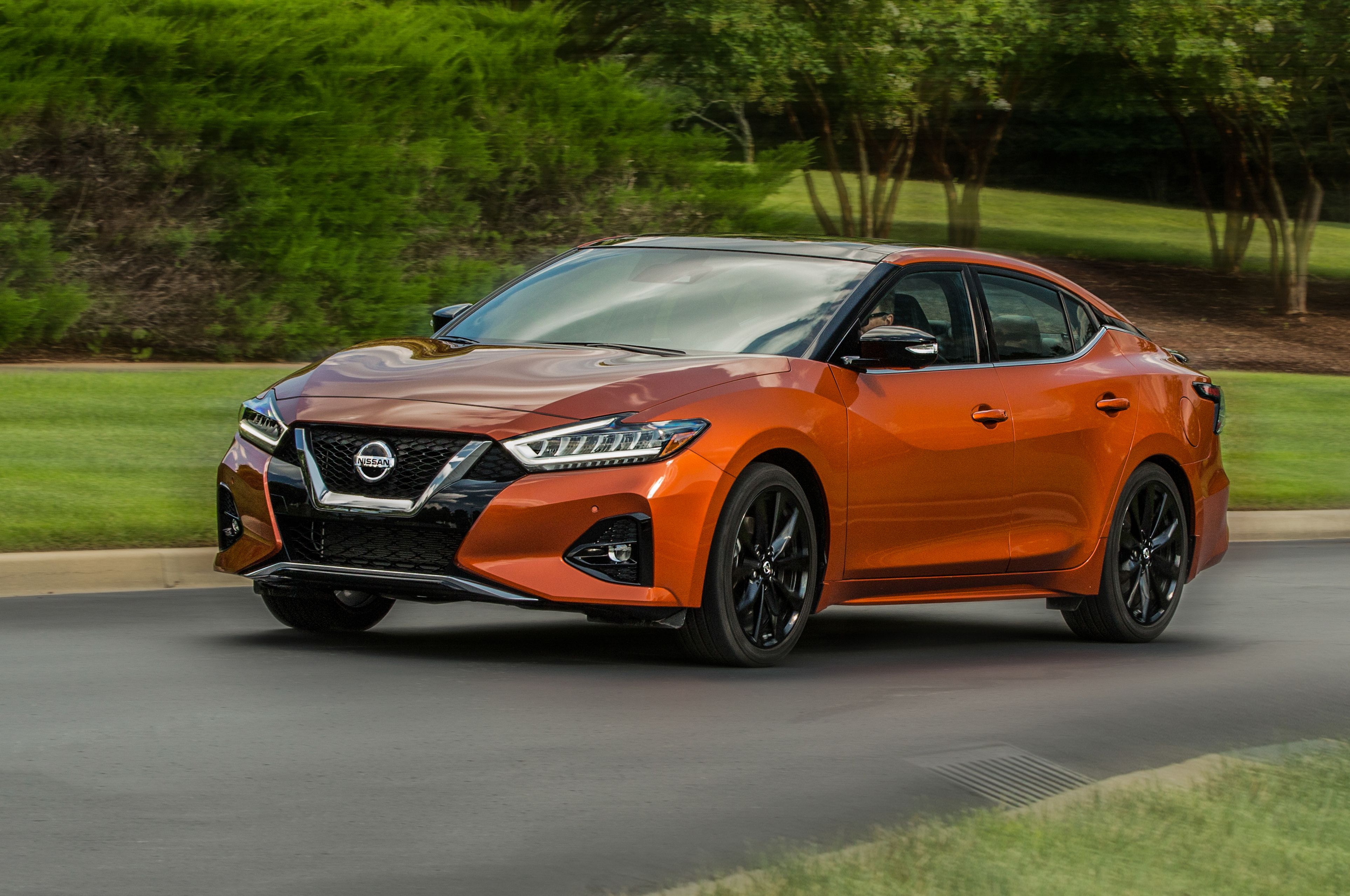 Nissan Maxima Features And Specs Car And Driver