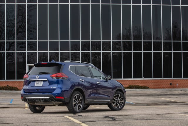 2020 nissan rogue sl is the camry of crossovers