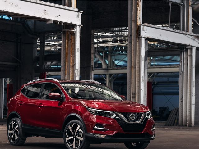 2020 Nissan Rogue Sport Review, Pricing, and Specs