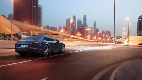 2020 Porsche Panamera Review, Pricing, and Specs