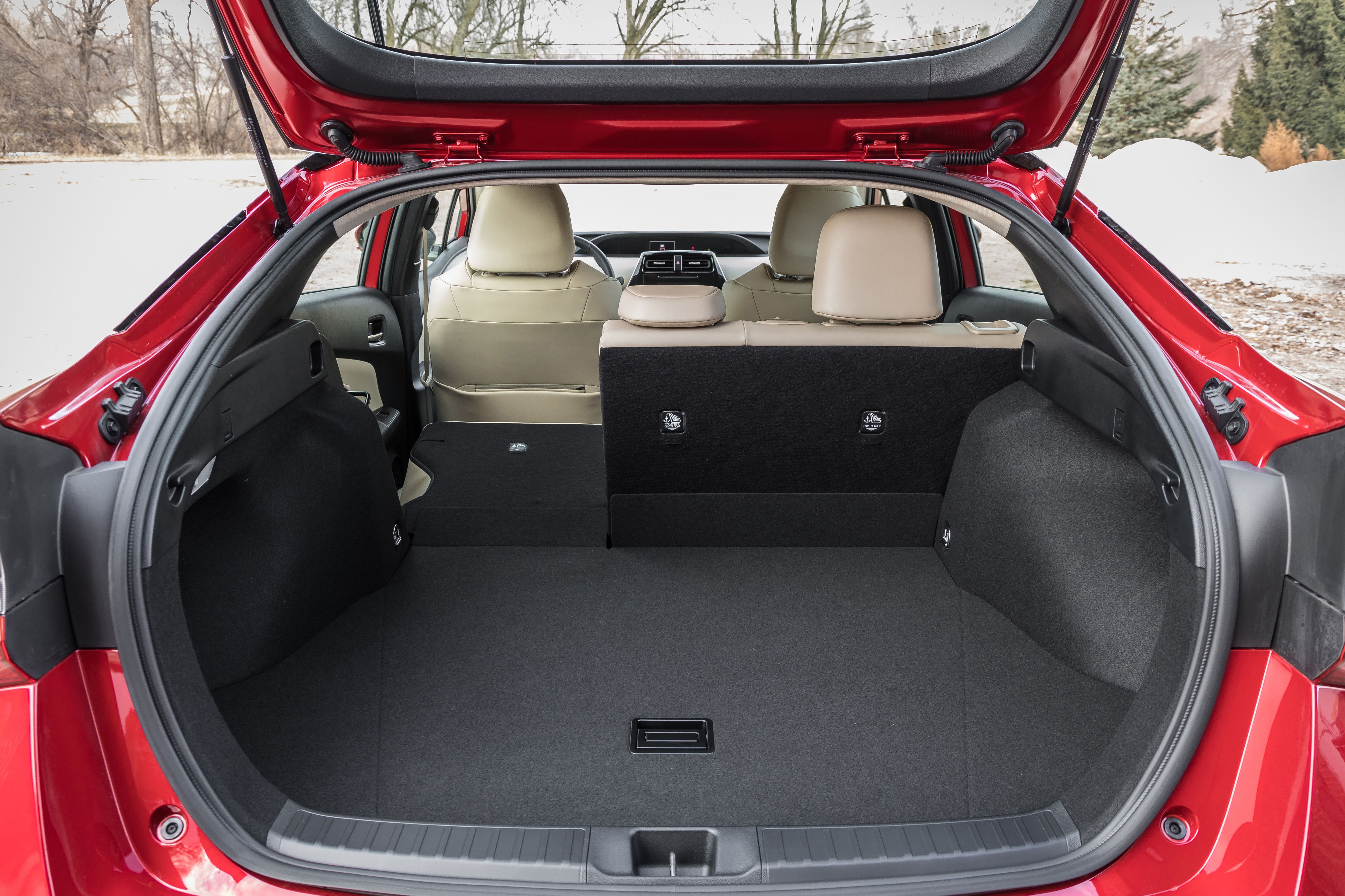 hatchback cover trunk