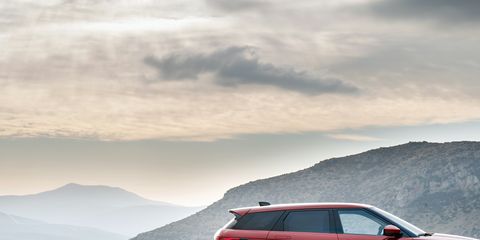 Range Rover Evoque 2020 Engine Size  : Although Range Rover Has Updated Its Smallest Suv Offering, The New Evoque Is A Familiar Yet Capable Take On Compact Luxury.