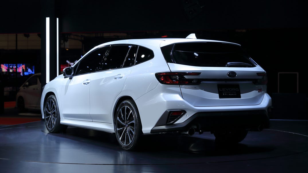 2020-subaru-levorg-prototype-sti-sport-104-1578675863.jpg