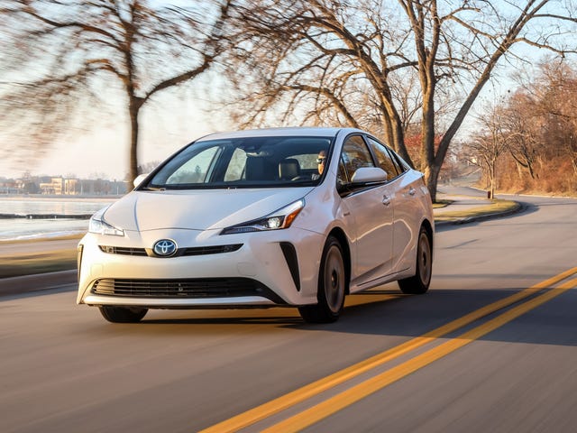 2020 Toyota Prius Review Pricing And Specs