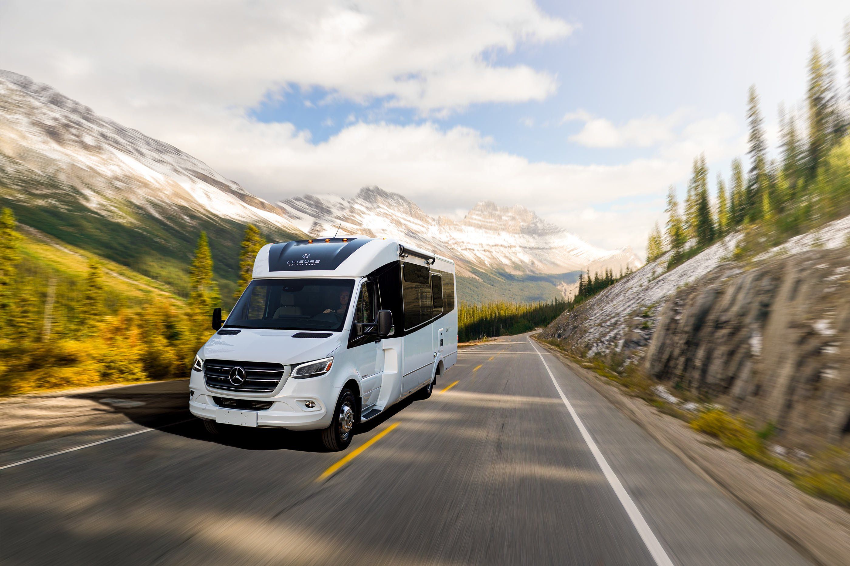 Ingenieurs herhaling Bedenk The Leisure Travel Vans Unity Is a Rolling Apartment of a Camper Van