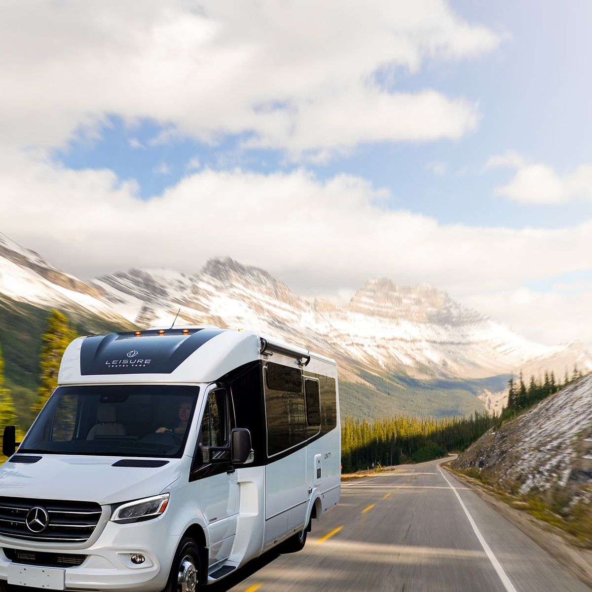 Ingenieurs herhaling Bedenk The Leisure Travel Vans Unity Is a Rolling Apartment of a Camper Van