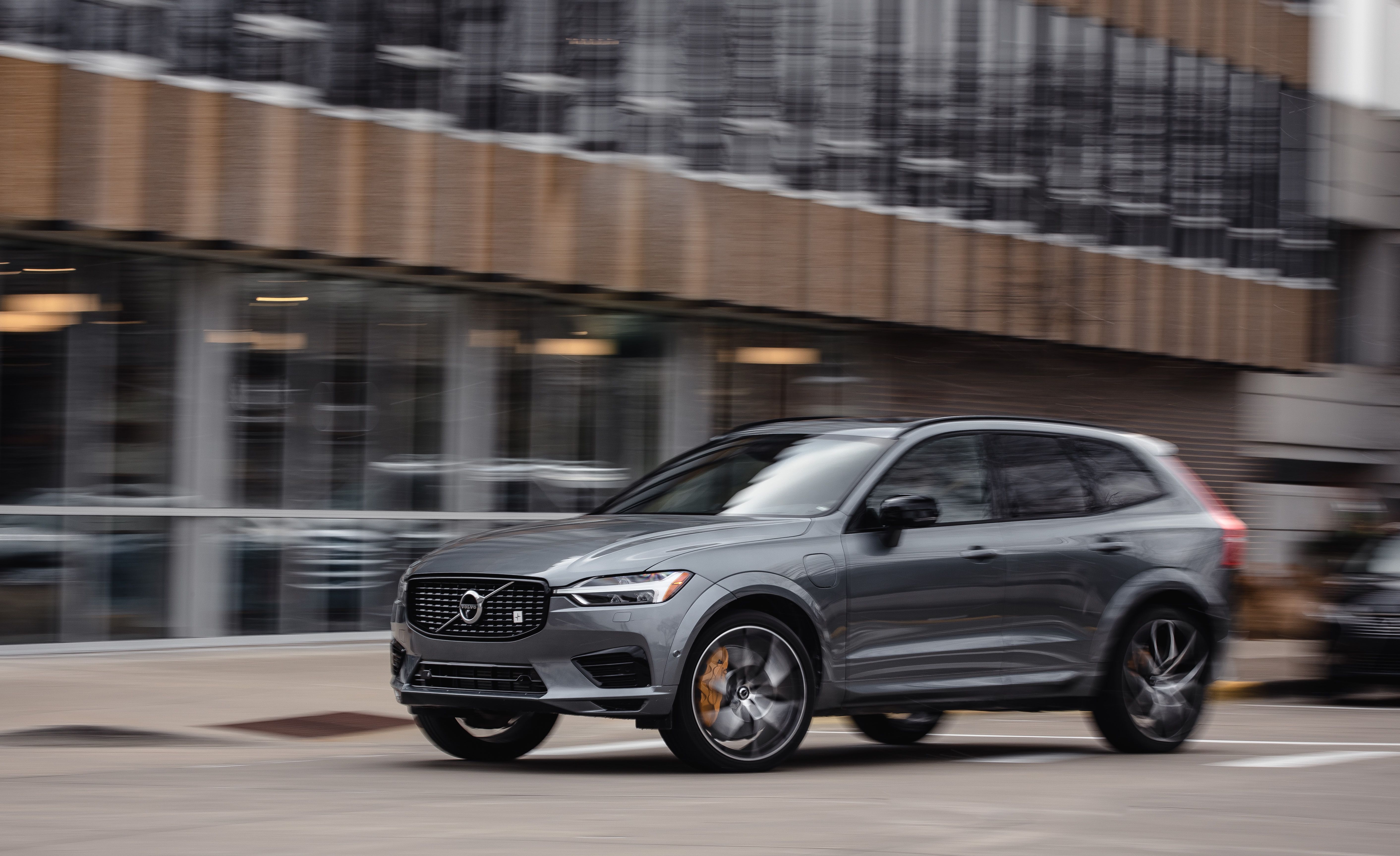 2020 volvo xc60 review pricing and specs car and driver