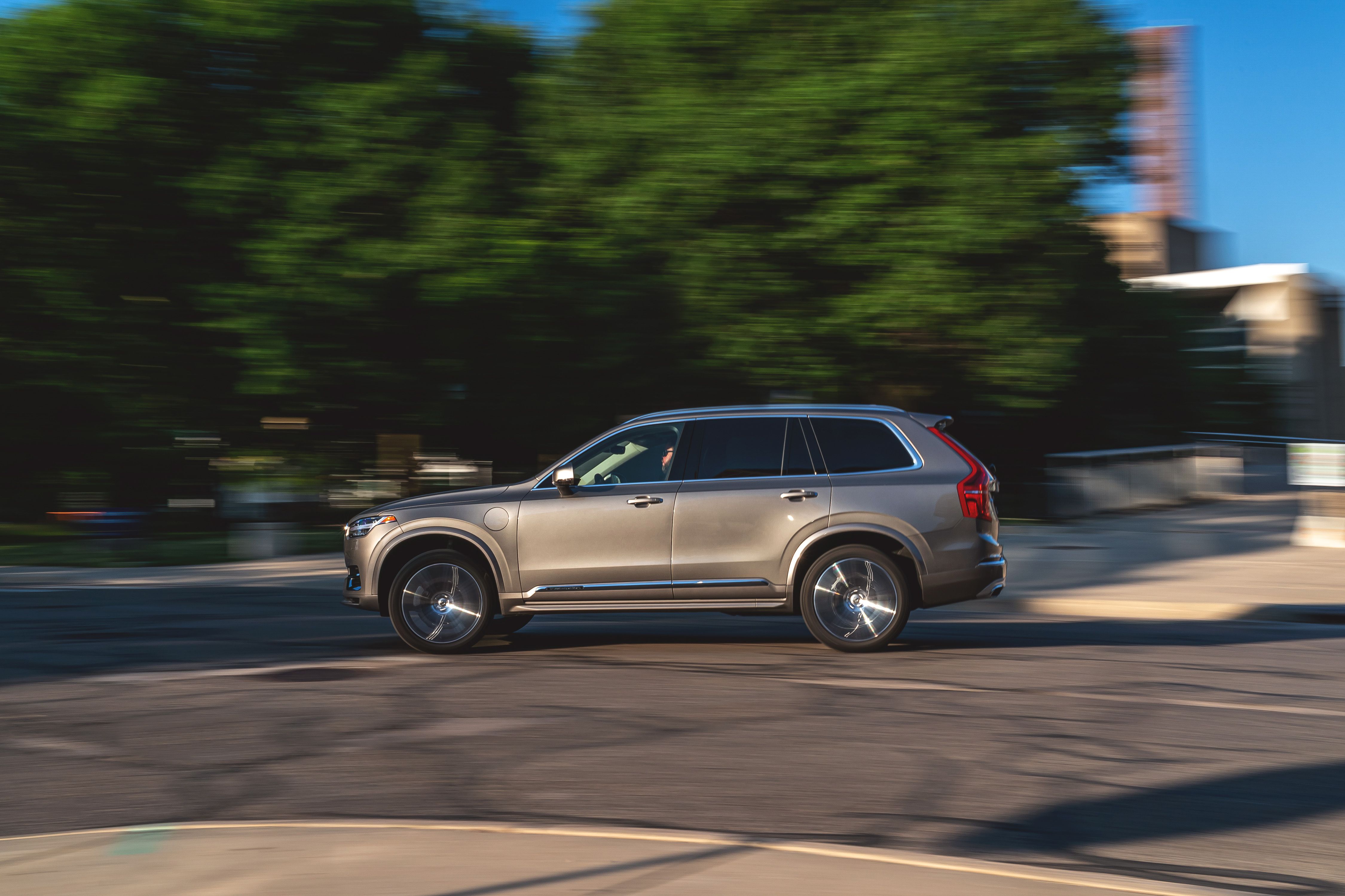 View Photos Of The Volvo Xc90 T8 Inscription