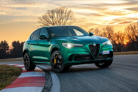 2021 alfa romeo stelvio quadrifoglio front