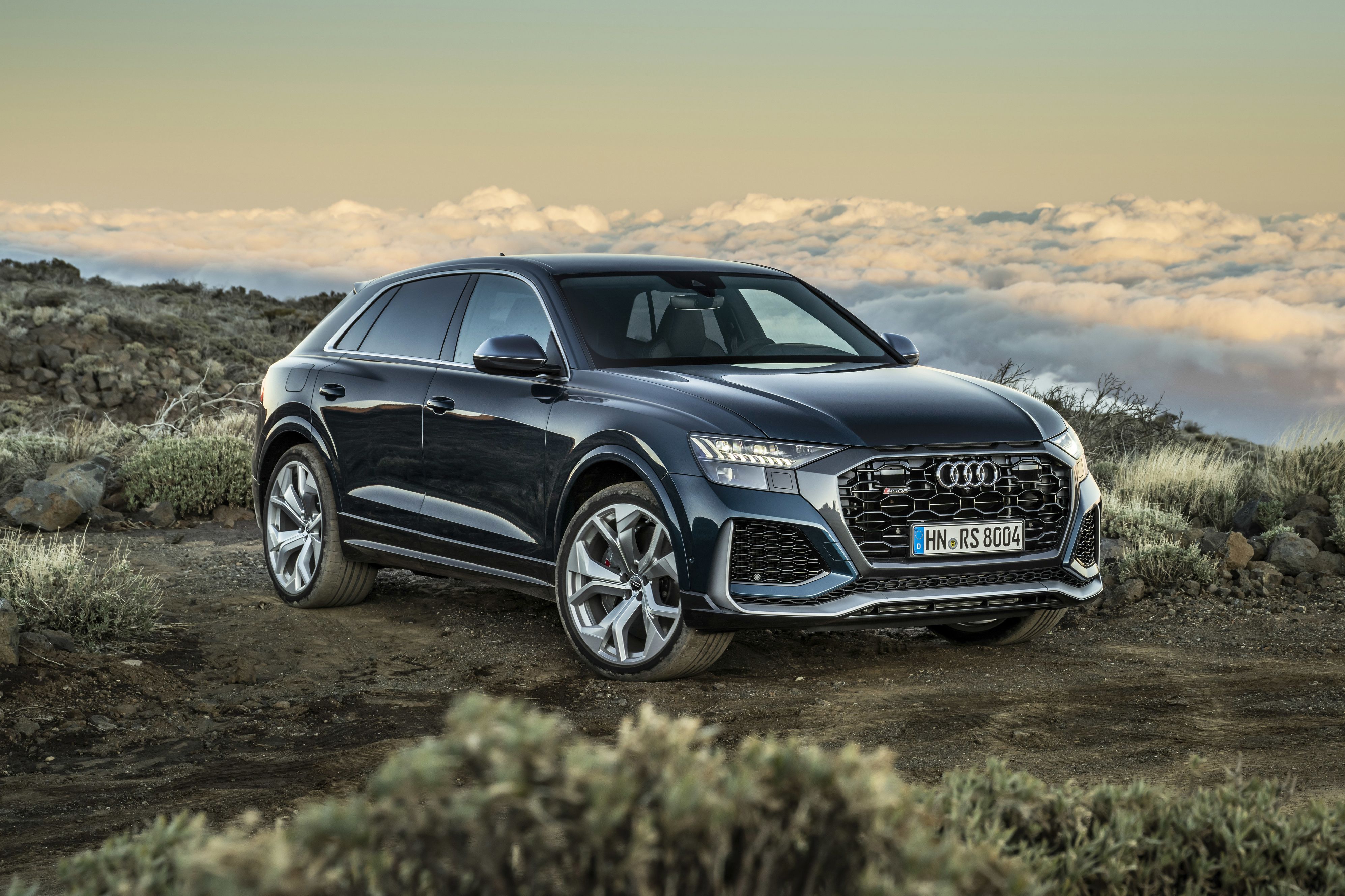 21 Audi Rs Q8 Review Pricing And Specs