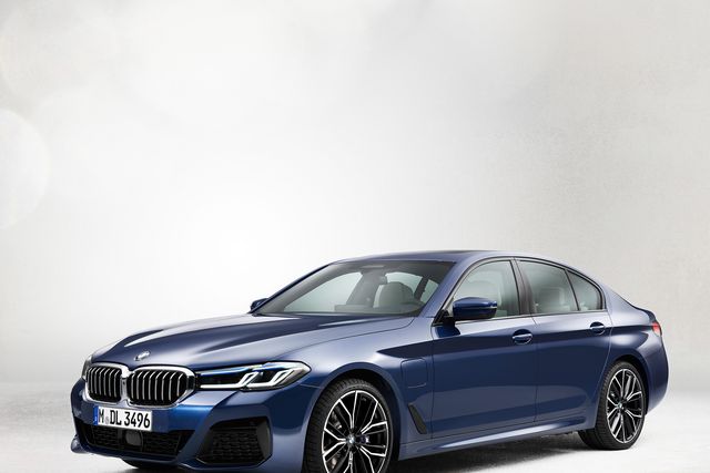 ik ga akkoord met condensor ingewikkeld 2021 BMW 5-Series Gets New Tech and an Altered Look