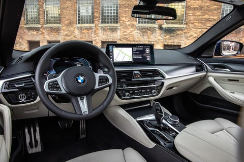 View Photos of the 2021 BMW 530e