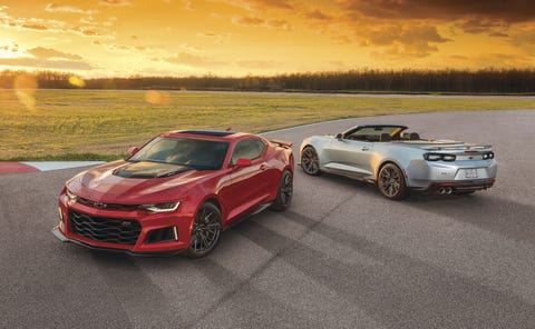 21 Chevrolet Camaro Zl1 Review Pricing And Specs