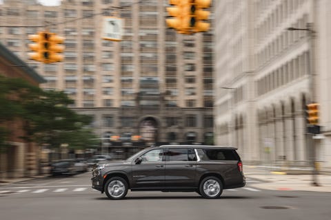 View Photos of the 2021 Chevrolet Suburban Duramax