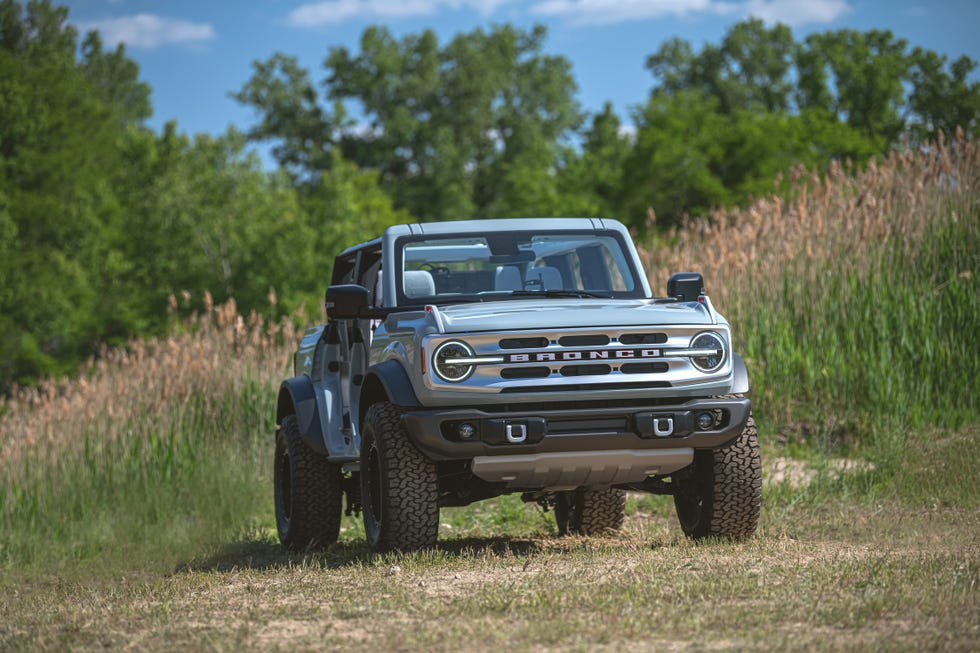 كل ما تريد معرفته عن فورد برونكو 2021 2021-ford-bronco-4-door-101-1594323466