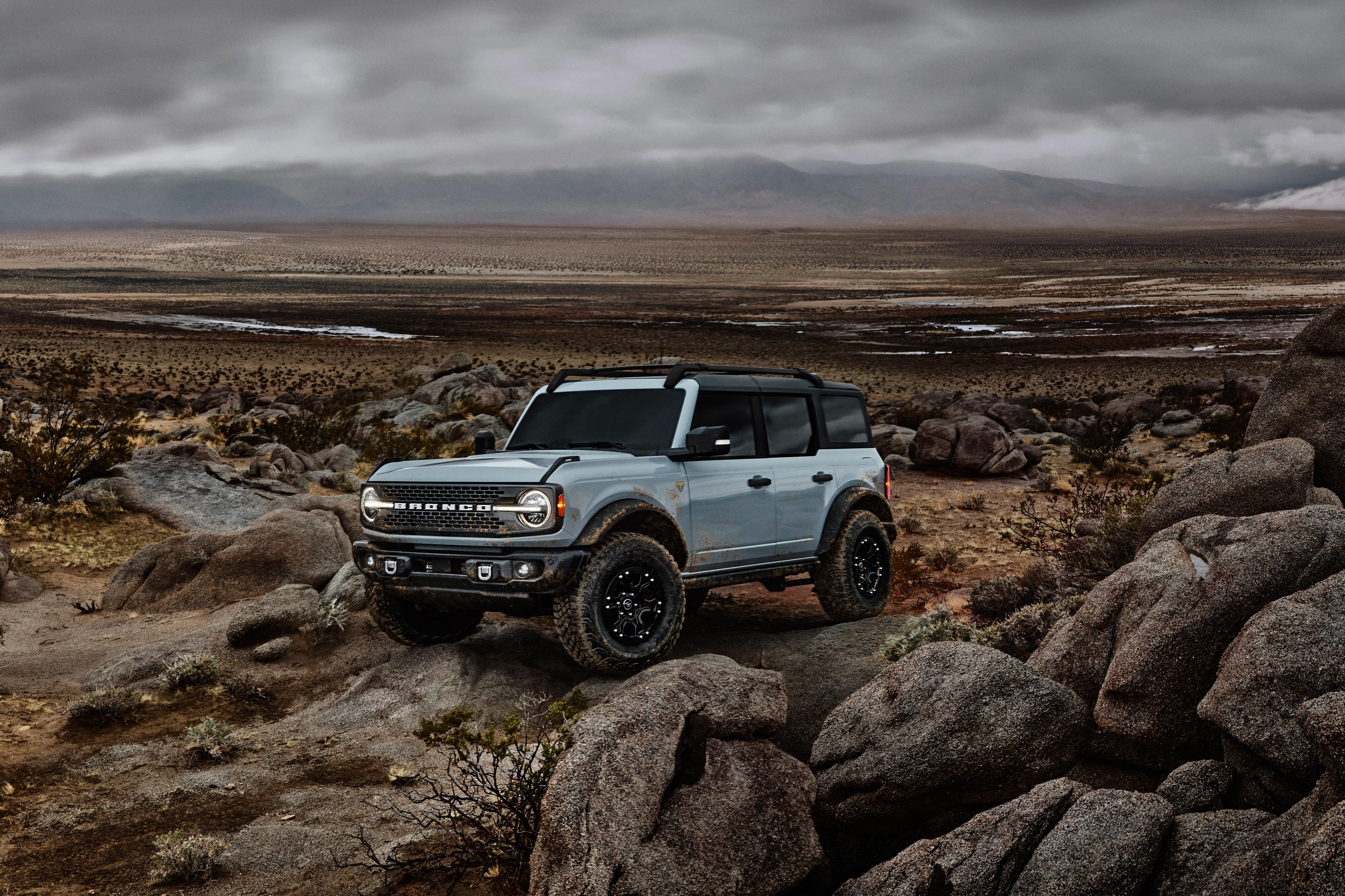 2021 Ford Bronco First Edition White