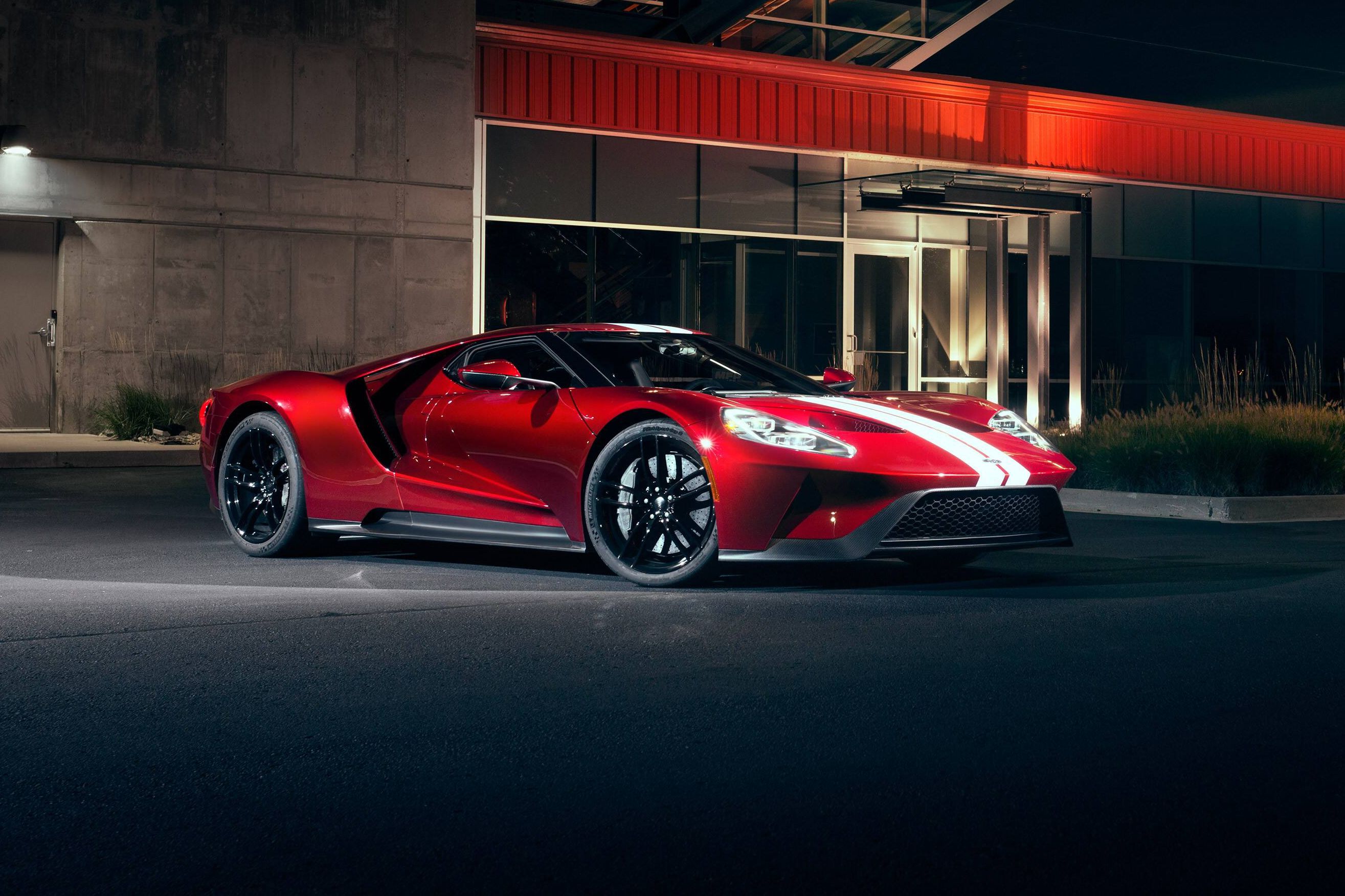 21 Ford Gt Review Pricing And Specs