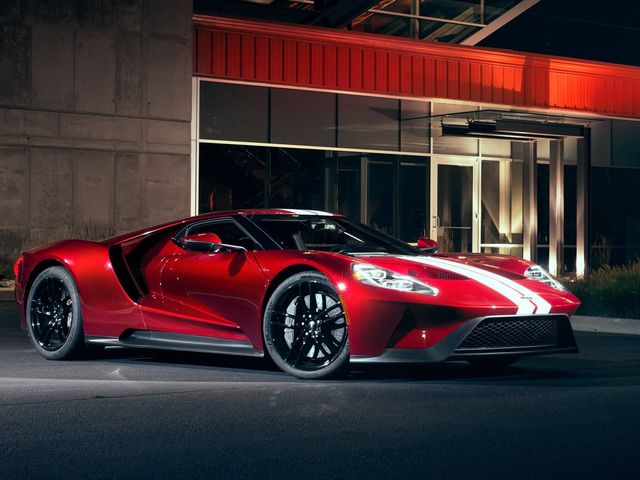 21 Ford Gt Review Pricing And Specs