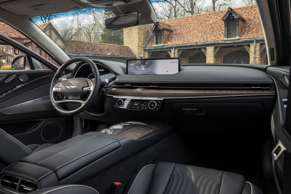 2021-genesis-g80-3p5t-prestige-v-2021-mercedes-benz-e450-sedan-1687-edit-1621886786.jpg