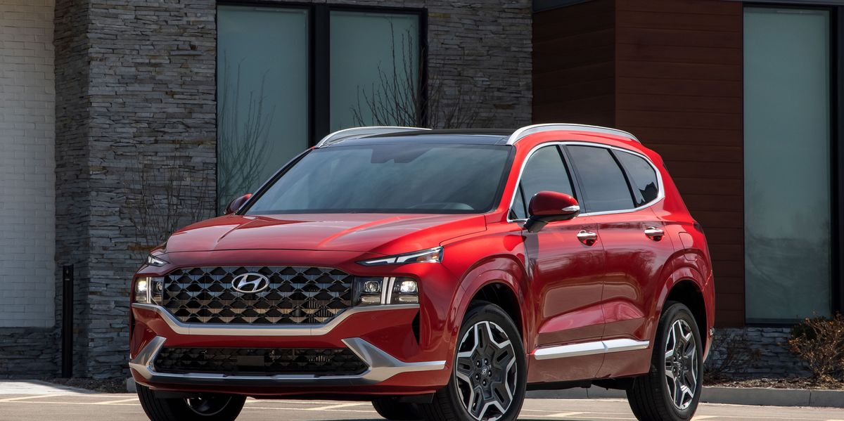 The standard 2.5 engine puts out 191hp in the ‘21 Santa Fe
