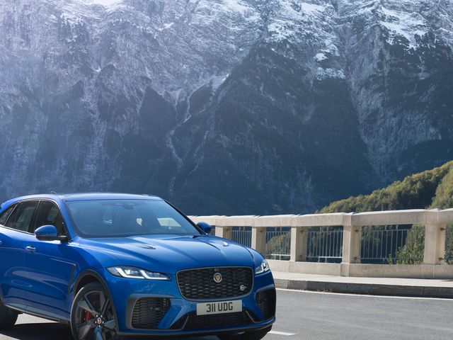 21 Jaguar F Pace Svr Review Pricing And Specs