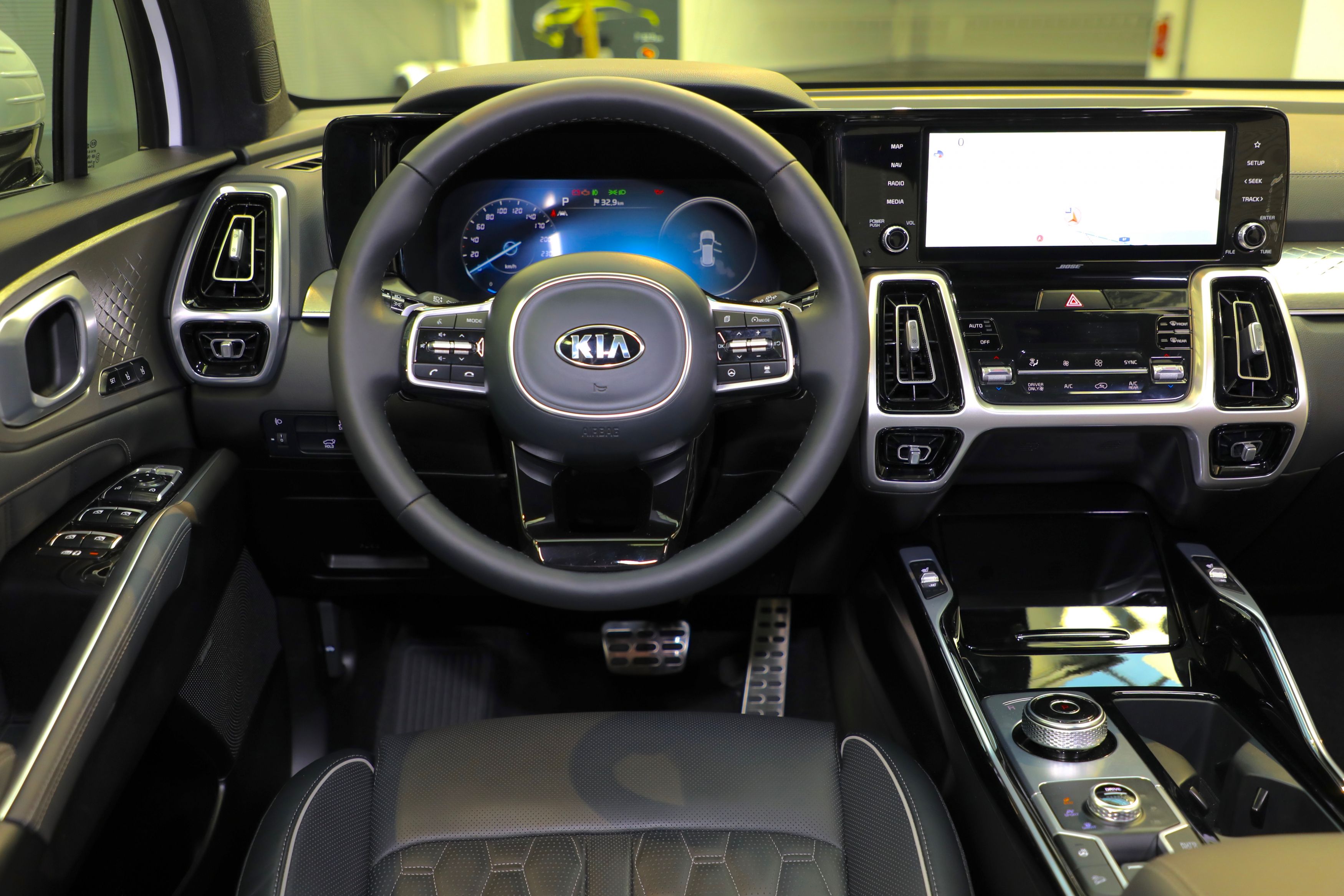 2020 kia sorento steering wheel size