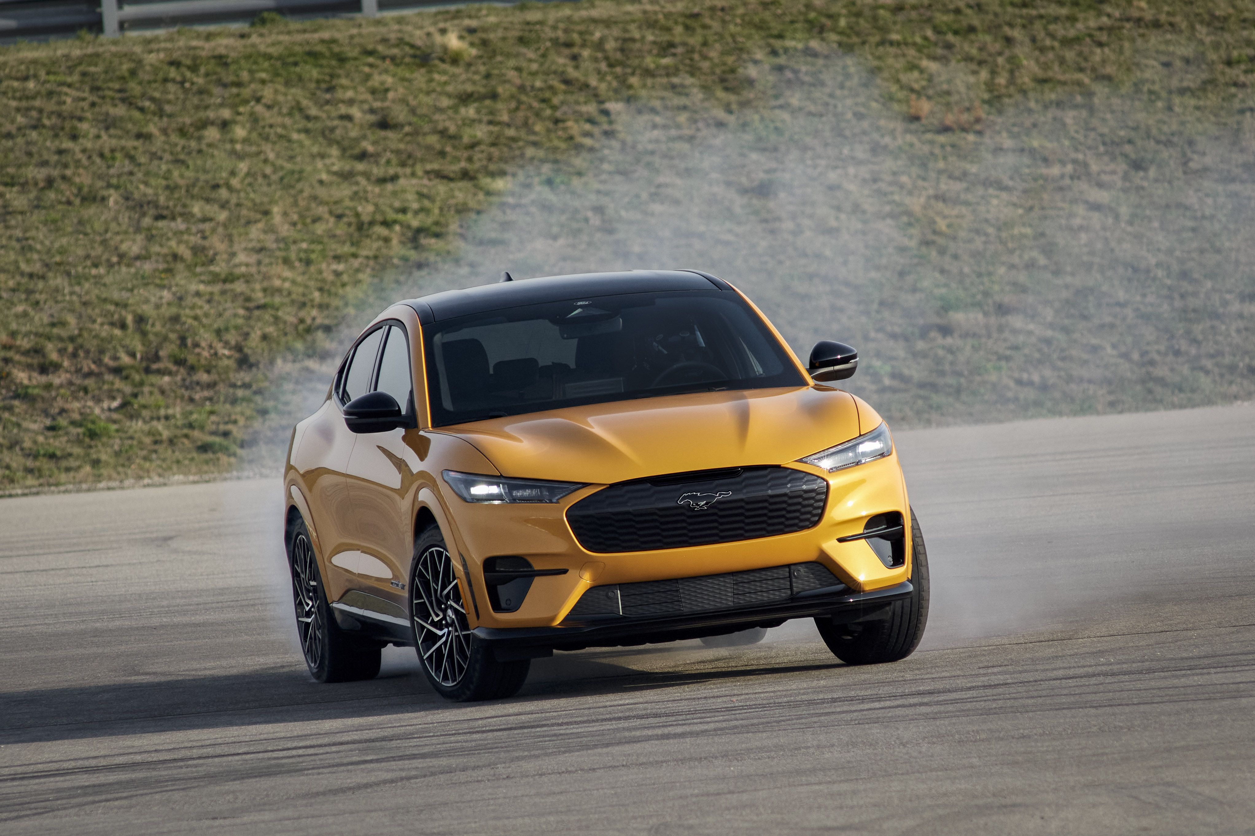 Ford Announces Epa Range Estimates For 480 Hp Mustang Mach E Gt