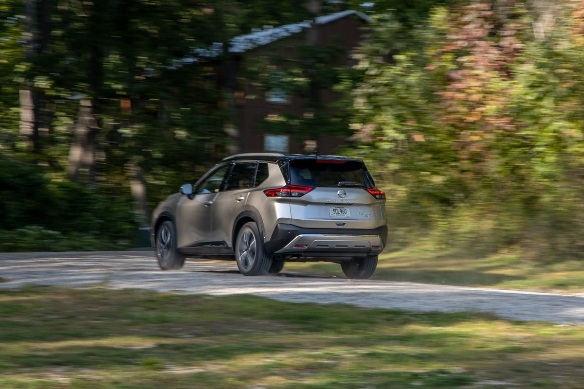 View Photos Of The 2021 Nissan Rogue Platinum Awd