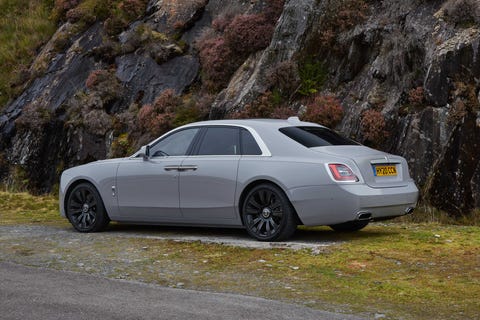 21 Rolls Royce Ghost Marks An Opulent Evolution
