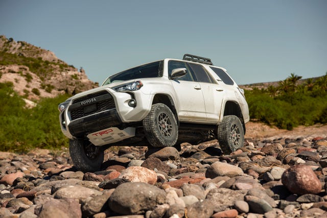 toyota 4runner trd pro climbing some rocks