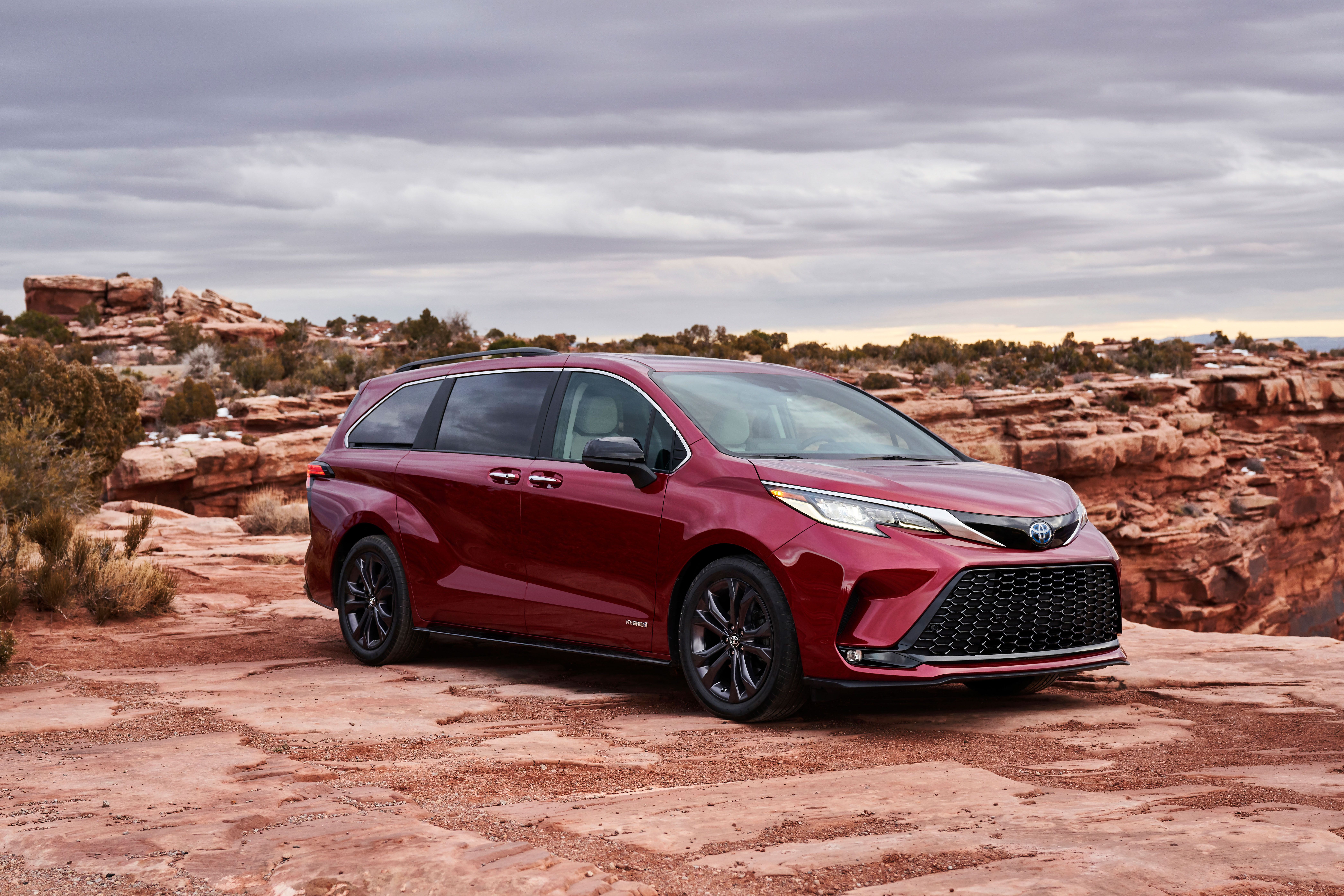 2021 Toyota Sienna Looks Wild and Comes 