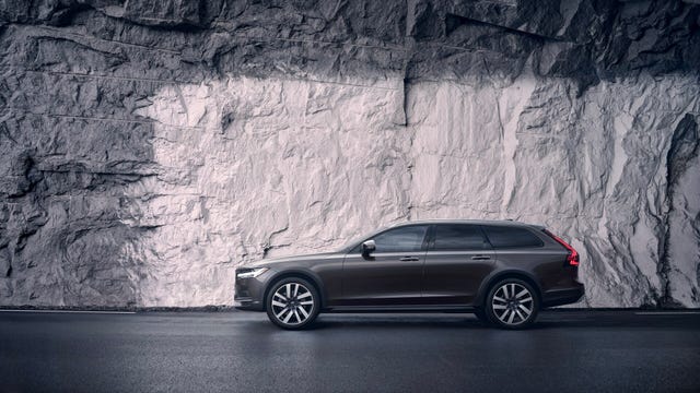 Volvo Releases Pricing For Updated 21 S90 And V90 Models