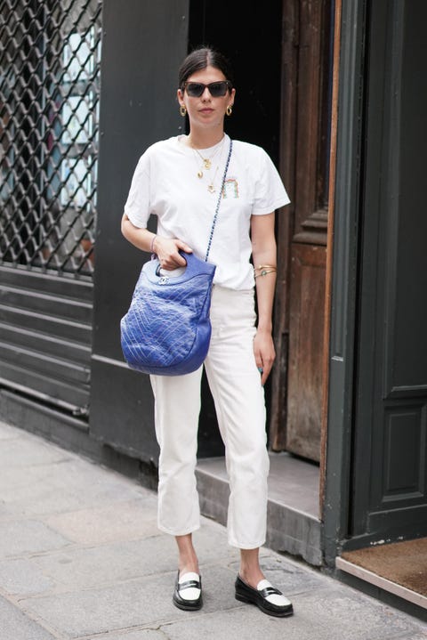 この夏 Tシャツをどう着てる パリジェンヌ12人のおしゃれコーデを拝見 ファッション Elle エル デジタル この夏 Tシャツをどう着てる パリジェンヌ12人のおしゃれコーデを拝見 ファッション Elle エル デジタル