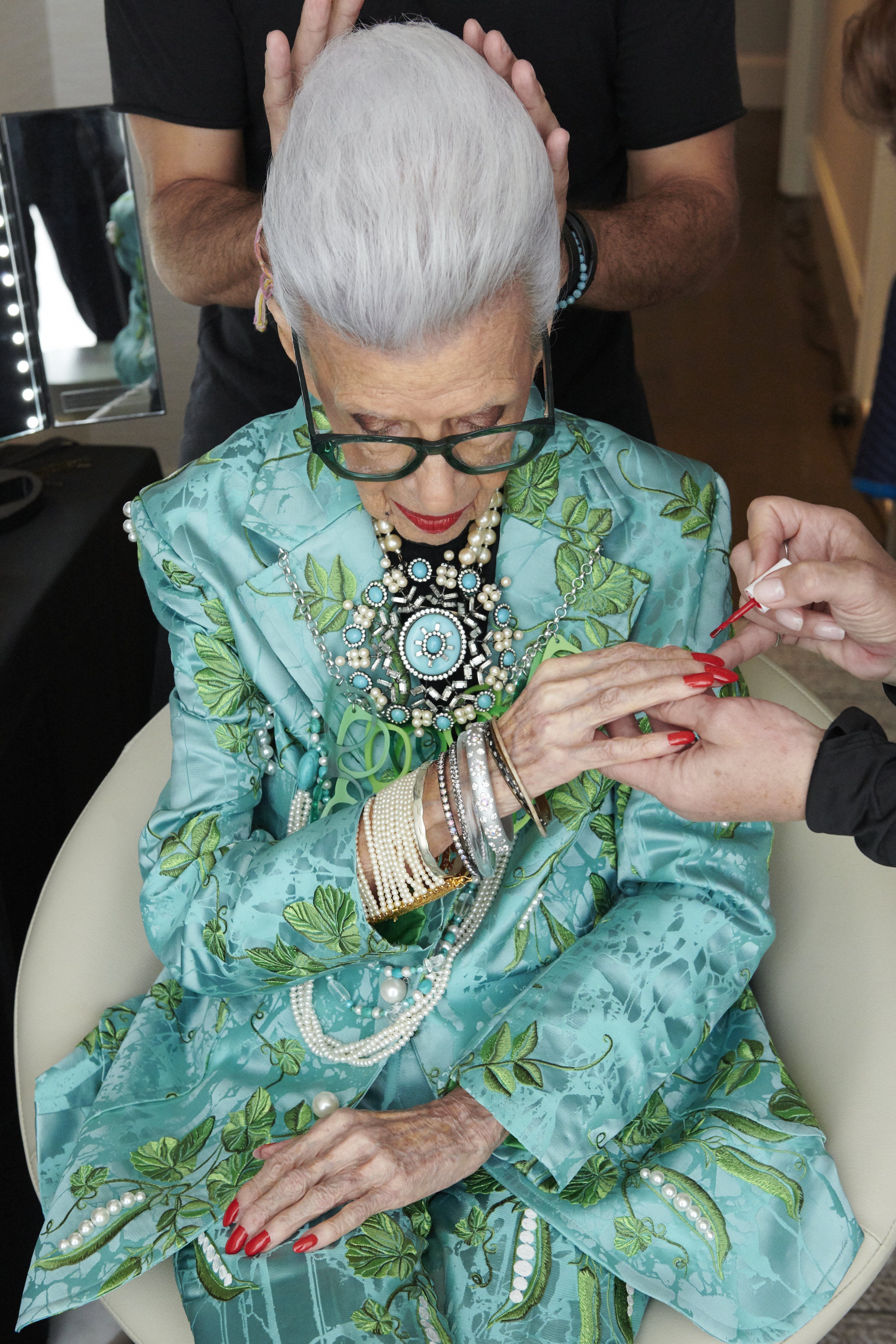 超限定♪ IRIS APFEL アイリスアプフェル×H&M コラボネックレス新品-