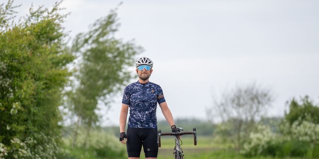 oorsprong Resultaat Vruchtbaar Review: AGU Marble Trend fietsshirt en Switch broek | Bicycling